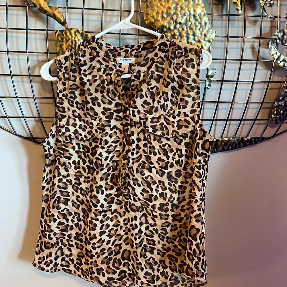 Semi sheer leopard top